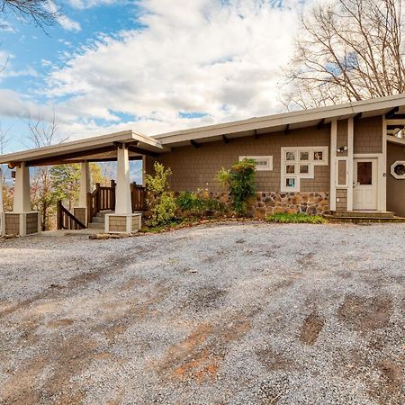 Chestnut By Avantstay Mountain Cabin W Treetop Views Hot Tub Game Room Gatlinburg Bagian luar foto