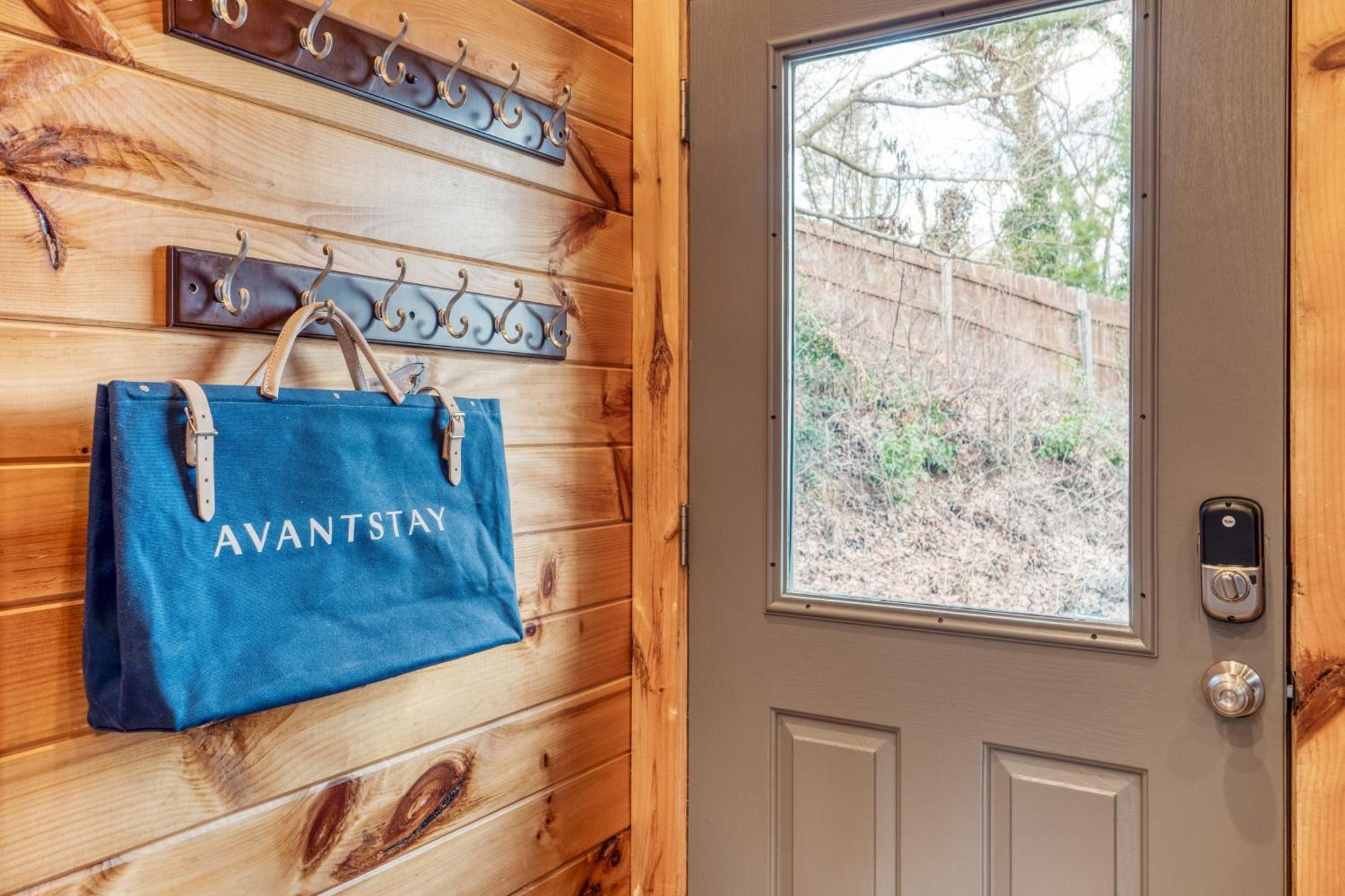 Chestnut By Avantstay Mountain Cabin W Treetop Views Hot Tub Game Room Gatlinburg Bagian luar foto