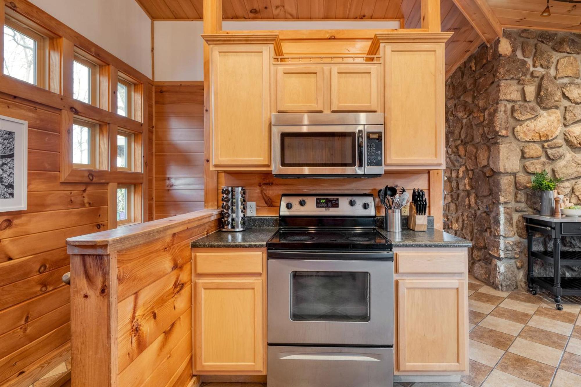 Chestnut By Avantstay Mountain Cabin W Treetop Views Hot Tub Game Room Gatlinburg Bagian luar foto